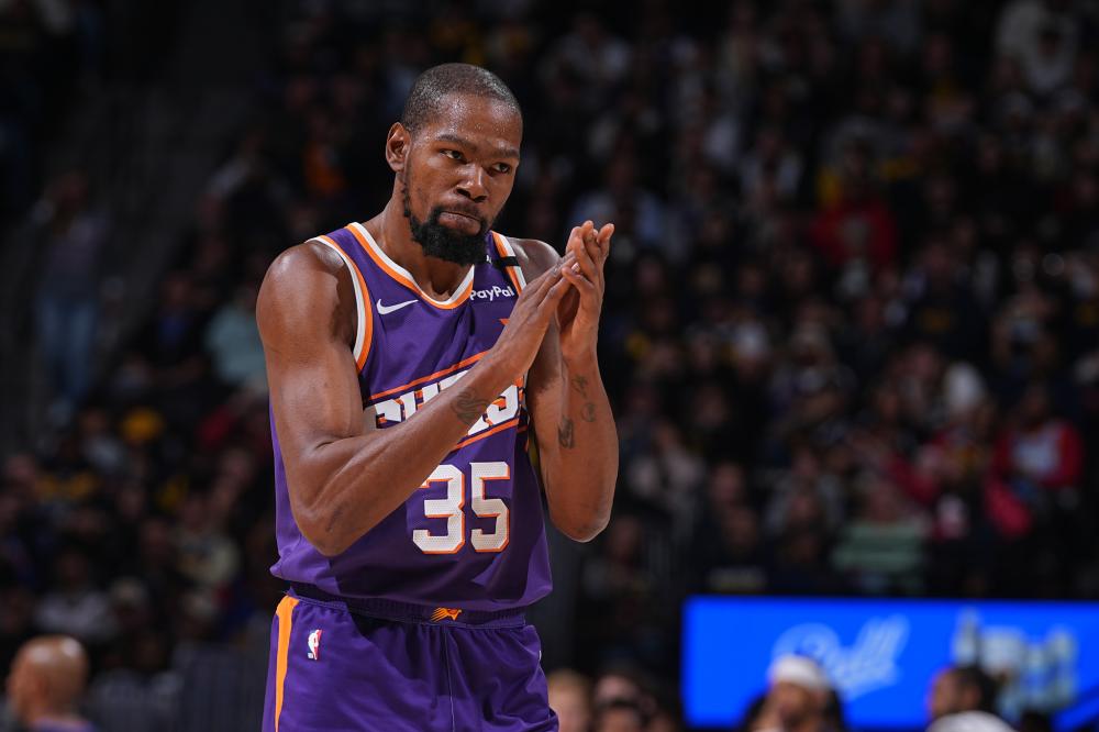 映出他们在 映出他们在