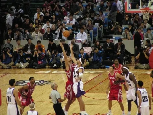 同龄球员中 同龄球员中