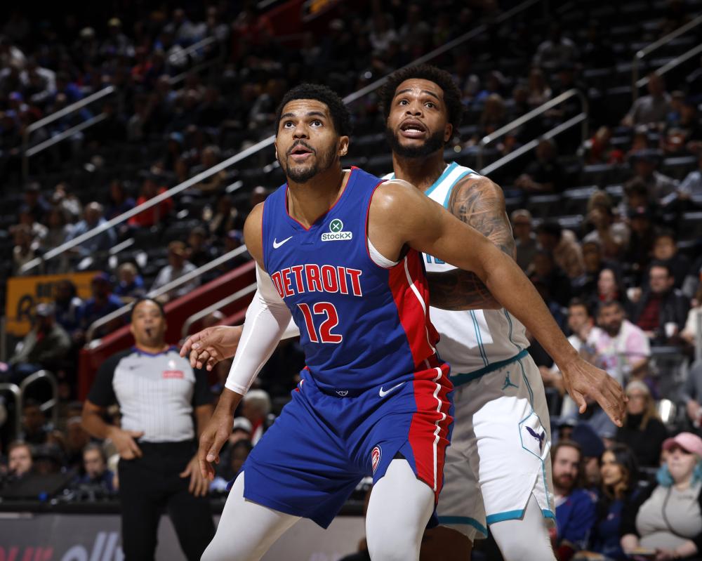 杰伦威谈自己的“欢迎到NBA时刻”：克莱负角度命中 拍了拍我屁股