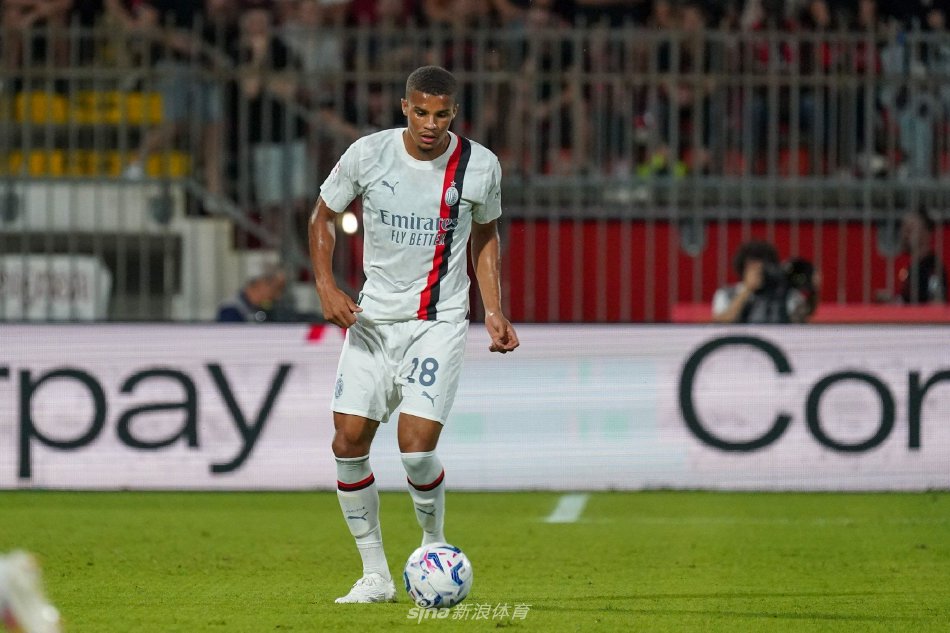 路易斯破门 众志成城十人申花1-0客场战胜海牛.